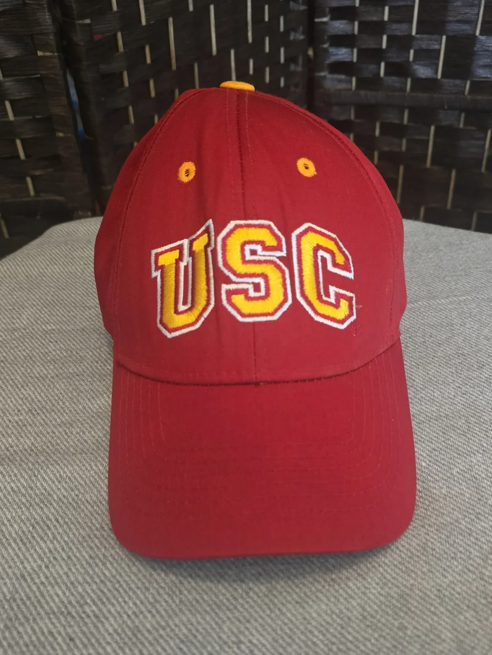 Captivating Headgear USC Red & Gold Baseball Cap, Adjustable, OS, EUC